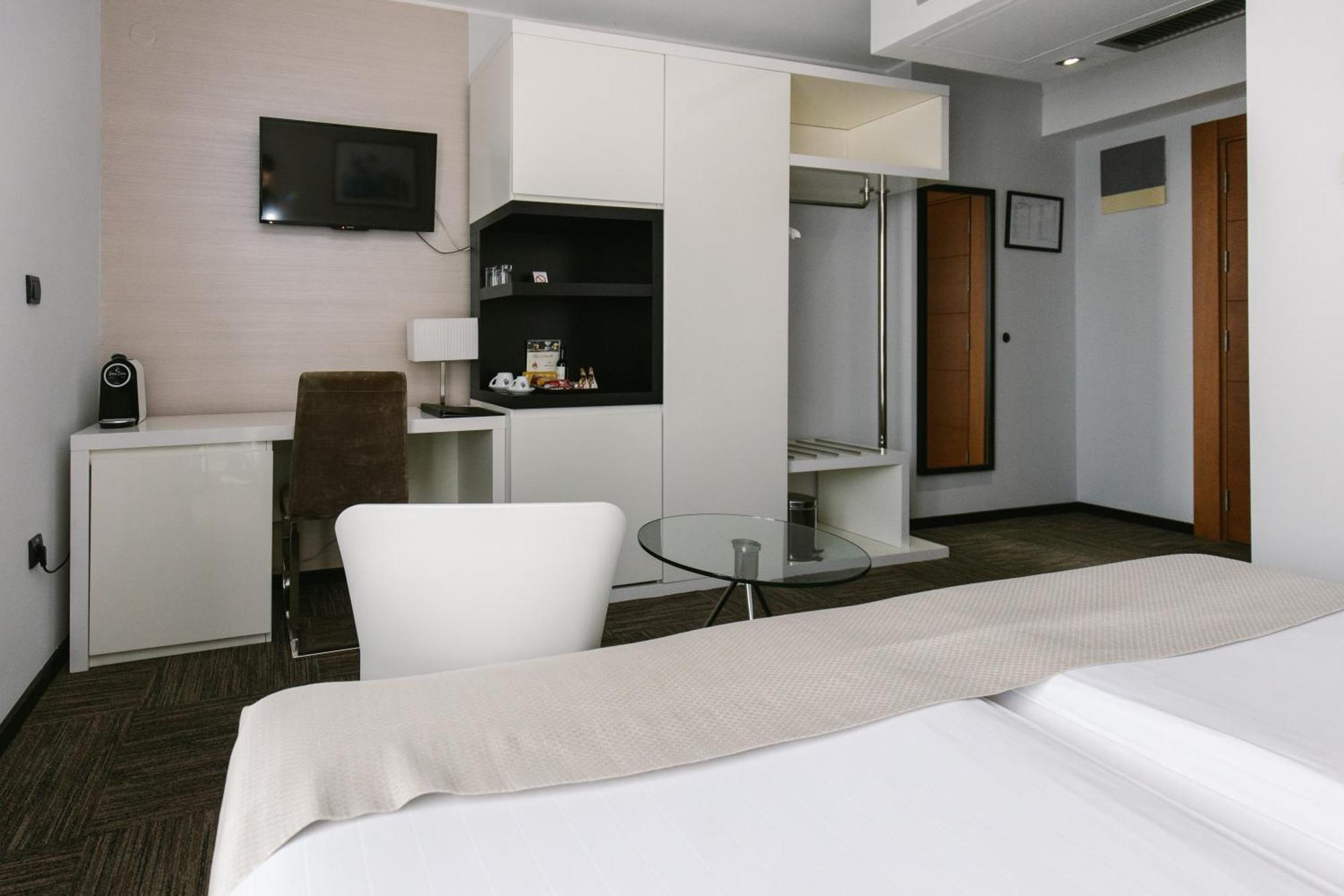 Hotel Heritage Beograd Ruang foto